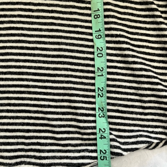 NWT Lucky Brand Black And White Long Sleeve Size Large Woman’s Shirt - Picture 6 of 7